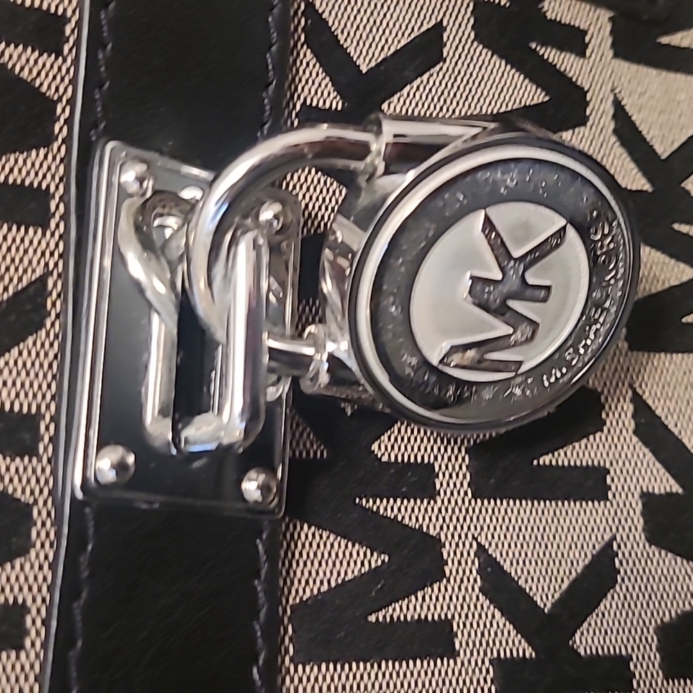 Michael Kors MK Logo Hamilton Vintaged Satchel - Picture 5 of 11